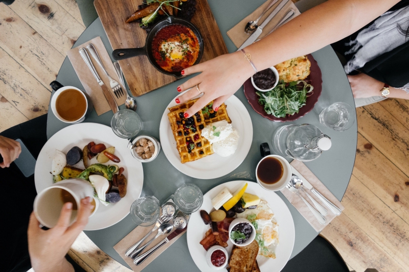 restaurant-COLLOBRIERES-min_breakfast-690128